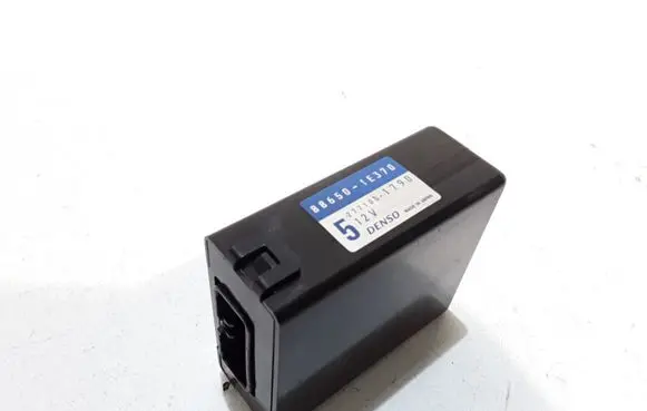 Toyota Yaris Other control units/modules 886501E370