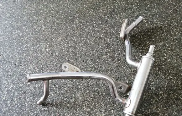 Toyota Yaris Engine coolant pipe/hose