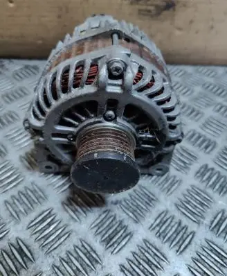 Nissan Juke I F15 Generator/alternator 23100BV80A