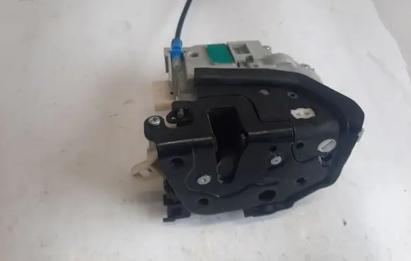 Audi A3 S3 8V Front door lock 8X1837016C