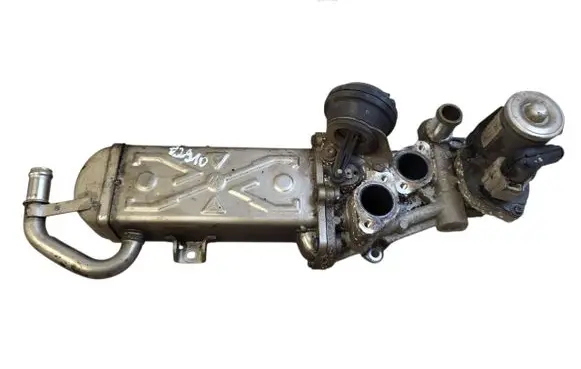 Volkswagen PASSAT B7 EGR valve 03L131512CF 0280751016 11725507