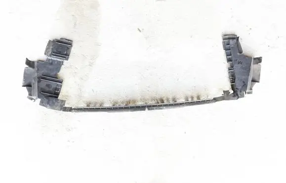 Mercedes-Benz E C207 W207 Radiator trim A2075050530