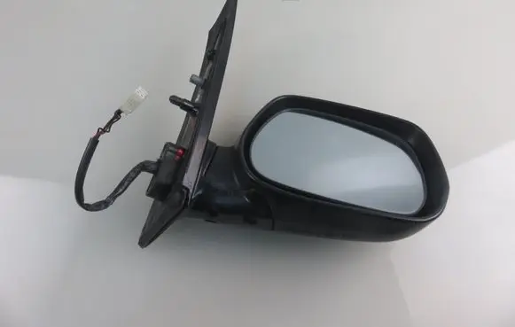 Toyota Avensis T220 Front door electric wing mirror 