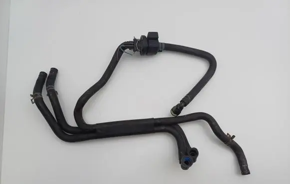Volkswagen New Beetle Fuel line pipe 1C0133986J 051133459A 1C0133514A