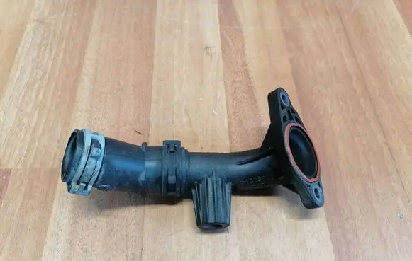 Renault Megane IV EGR valve line/pipe/hose 147137396R A6081400500 P1005809