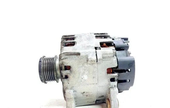 Seat Altea XL Generator/alternator 03L903023F