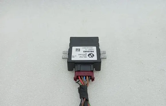 BMW M5 F90 Fuel injection pump control unit/module 9423385