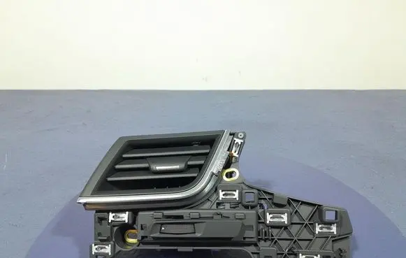 Audi Q7 4L Dashboard side air vent grill/cover trim 4M1820901BA