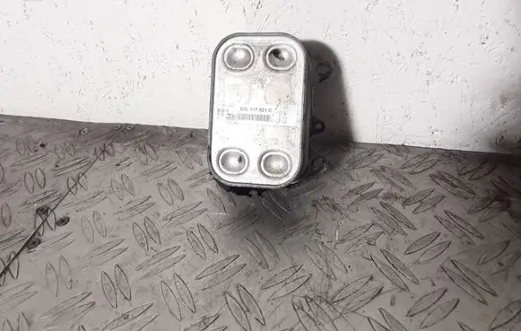 Engine oil radiator