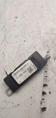 Volkswagen PASSAT B6 Antenna control unit 3C9035552A