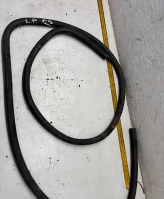 Volkswagen Jetta V Front door rubber seal 1K5867911913
