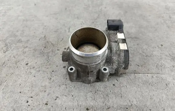 Skoda Superb B5 (3U) Throttle body valve 