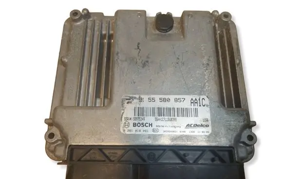 Opel Astra J Engine control unit/module ECU 0281018081 55580857 55575349