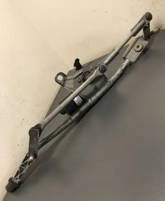 Volvo S60 Front wiper linkage and motor