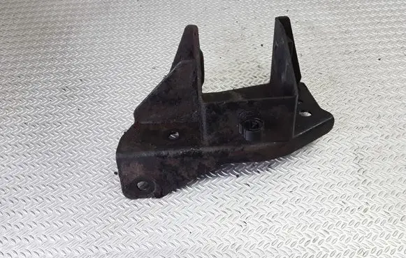 Land Rover Freelander Engine mounting bracket