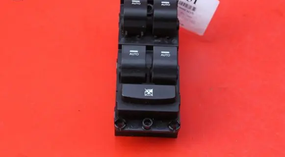 Hyundai i40 Electric window control switch 93570-3Z000