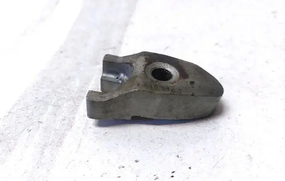 Audi A7 S7 4G Fuel Injector clamp holder 059216J