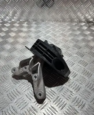 Jeep Avenger Engine mount vacuum valve DG19302