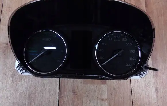 Mitsubishi Outlander Speedometer (instrument cluster) 8100CPHEV