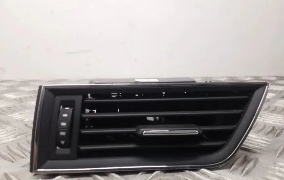 Skoda Superb B8 (3V) Dashboard side air vent grill/cover trim 3V0819701C