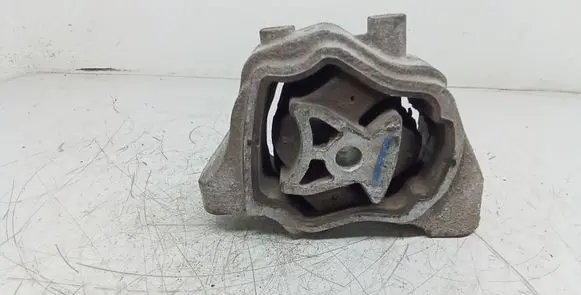 Volvo XC60 Engine mount bracket 8070M18 31277314