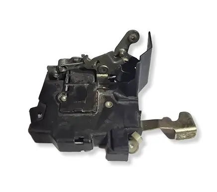 BMW 5 E34 Front door lock 81047810