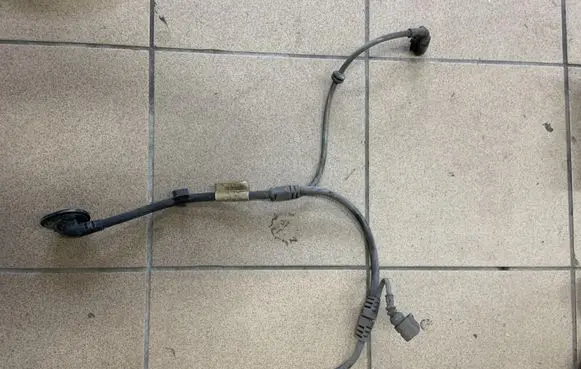 Audi A4 S4 B8 8K Rear ABS sensor wiring 8K1972253B