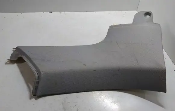 (D)pillar trim (top)