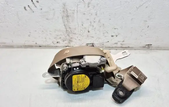 Lexus GS 300 350 430 450H Front seatbelt J090301