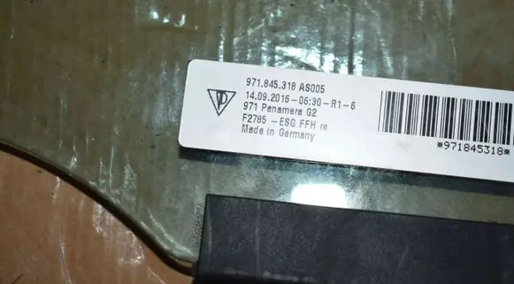 Porsche Panamera (971) Sliding door window/glass 971845318555
