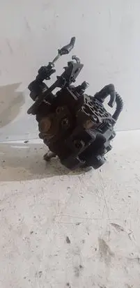 Ford Focus Fuel injection high pressure pump 9656300380A 04000784198