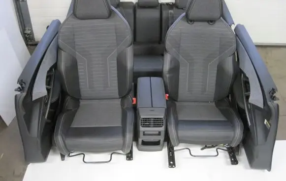 Peugeot 3008 III Seat set