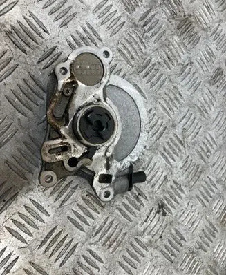 Volkswagen Golf VI Vacuum pump 03L145207