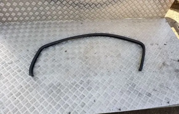 Opel Vivaro Front door coupe window/glass frame 
