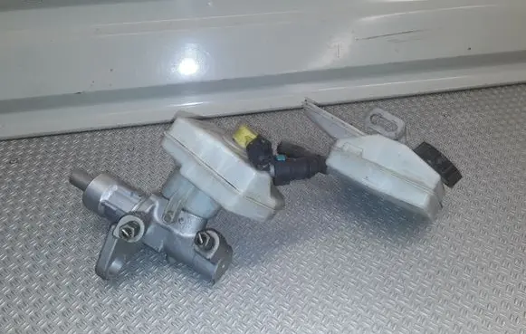Opel Zafira C Master brake cylinder 13308775