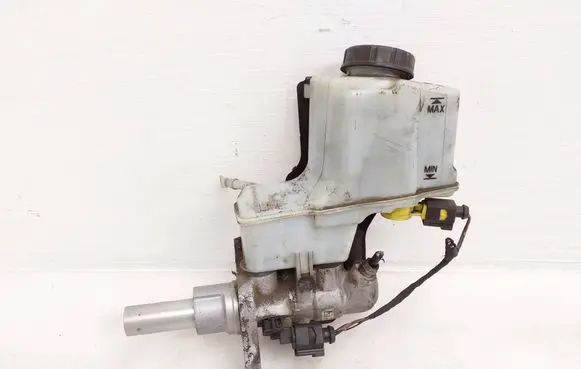 Volkswagen PASSAT B8 Master brake cylinder 5Q2611301C 03350887141 03350887151