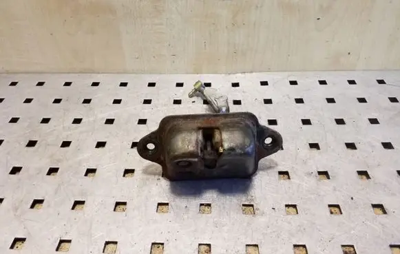 Subaru Forester SF Tailgate/trunk/boot lock/catch/latch