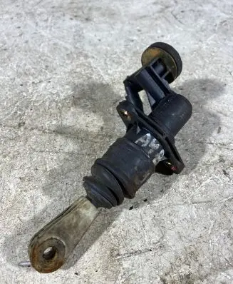 Audi A4 S4 B6 8E 8H Clutch master cylinder 006236025000