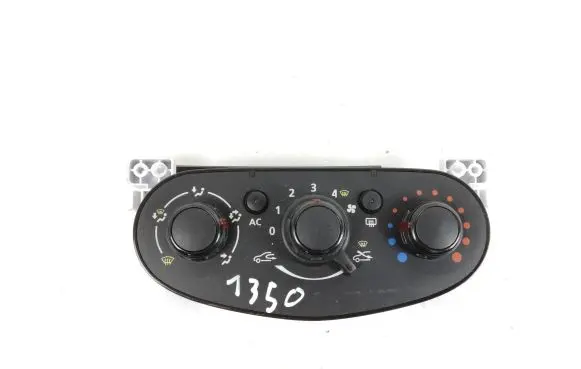 Dacia Sandero Climate control unit T1019674J CPW52HTAC A121102