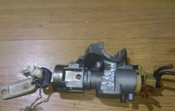 Mazda 323 Ignition lock SL17
