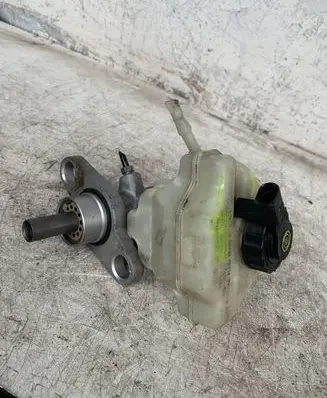Audi Q7 4L Master brake cylinder