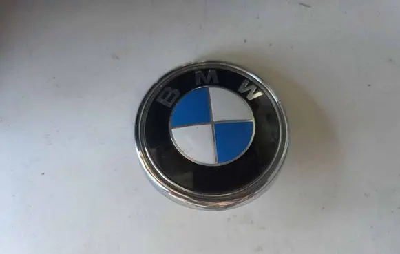 BMW X3 E83 Manufacturer badge logo/emblem 3401005