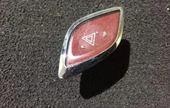 Citroen C3 Hazard light switch 96669617