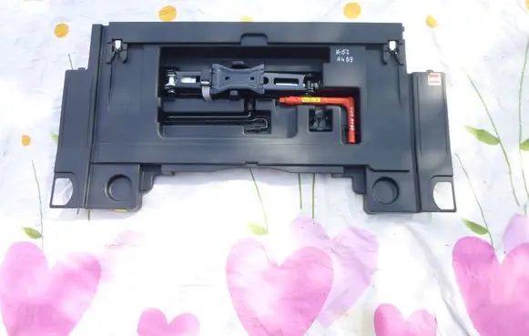 Audi A4 S4 B9 Tool box 8W8863373B