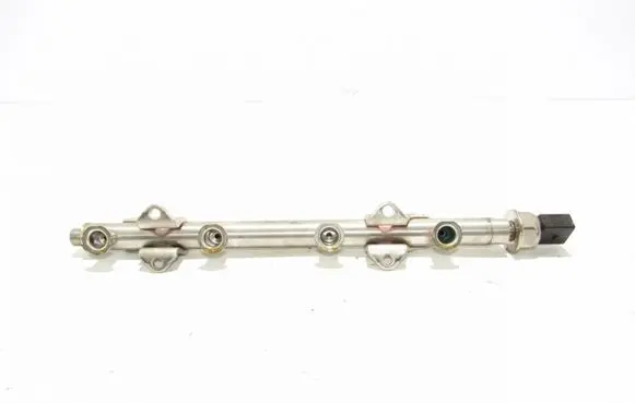 Volkswagen Polo V 6R Fuel line pipe 04E133320D