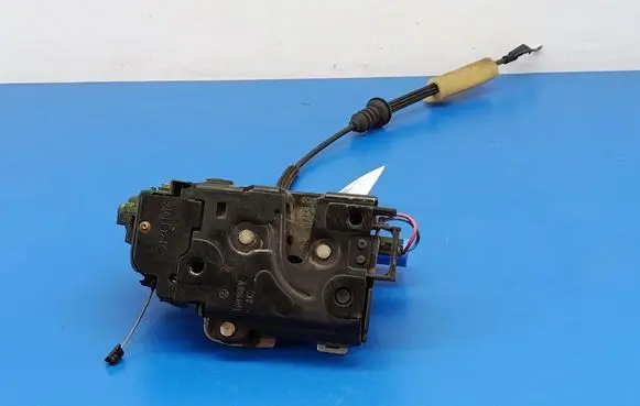 Seat Ibiza III (6L) Rear door lock 3B4839015AG