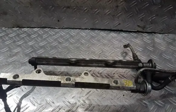 Toyota Camry Fuel main line pipe