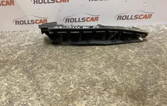 Audi A3 S3 8L Front bumper mounting bracket 8L0807183D