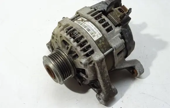 Opel Corsa E Generator/alternator 13585664B