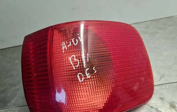 Audi 80 90 S2 B4 Tail light bulb cover holder 20632202
